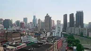 上海苏州河两岸建筑航拍视频的预览图